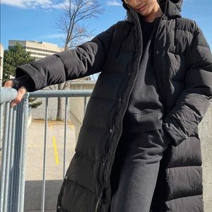 Aritzia Super World Super Puff Long Puffer Jacket - Black - Size Small